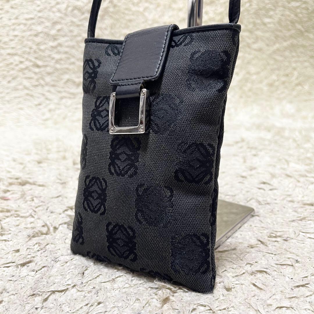 【商談中LOEWE ショルダーバッグ　ポシェット　レザー　黒　リピートアナグラム