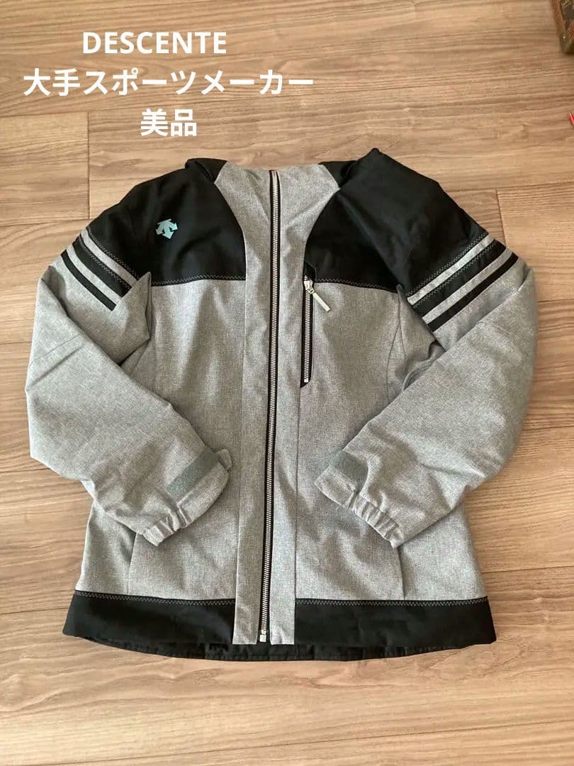 【人気】デサント　女性用スキーウエアー