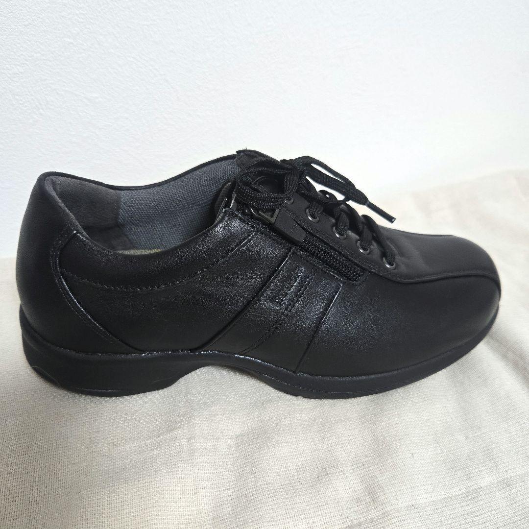 【新品タグ付き】pedalaASICSウォーキングスニーカー　ペダラスニーカー