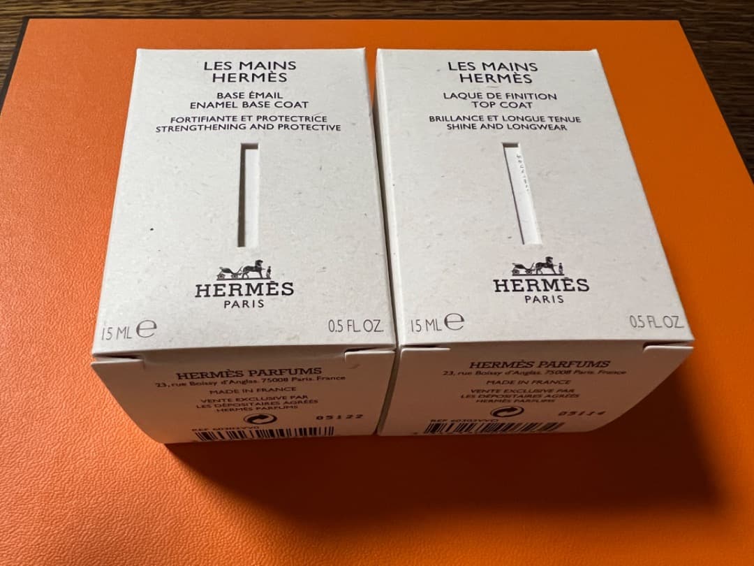 <新品未使用>エルメス　トップコート&ベースコート&マニキュア3色