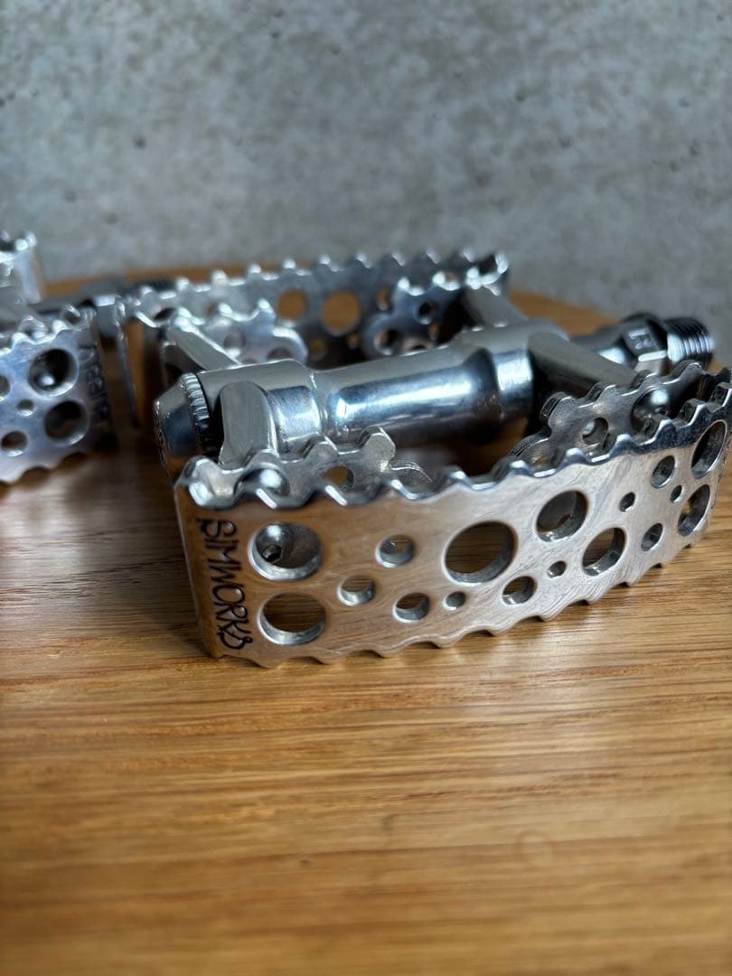 SIMWORKS Tiny Bubbly Pedal シルバー