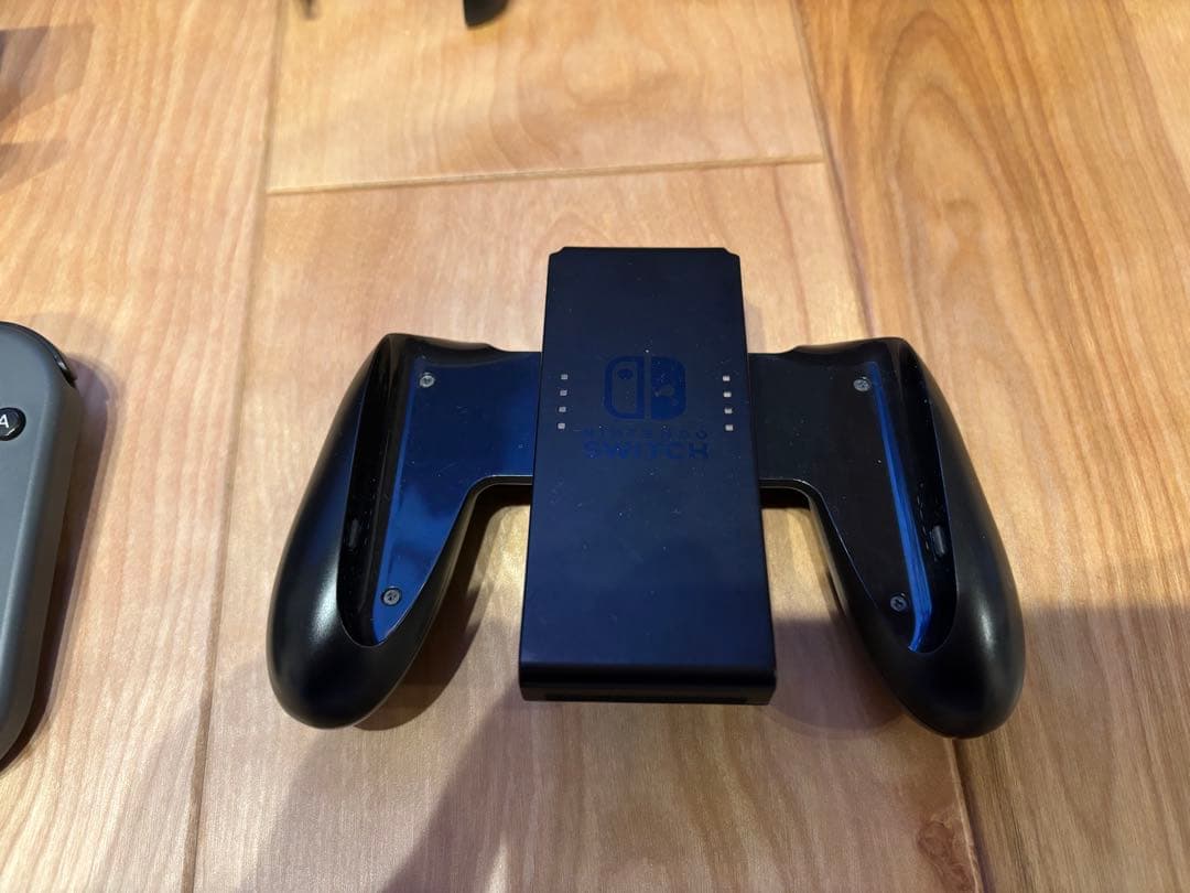 Nintendo Switch グレー 本体 充実の付属品