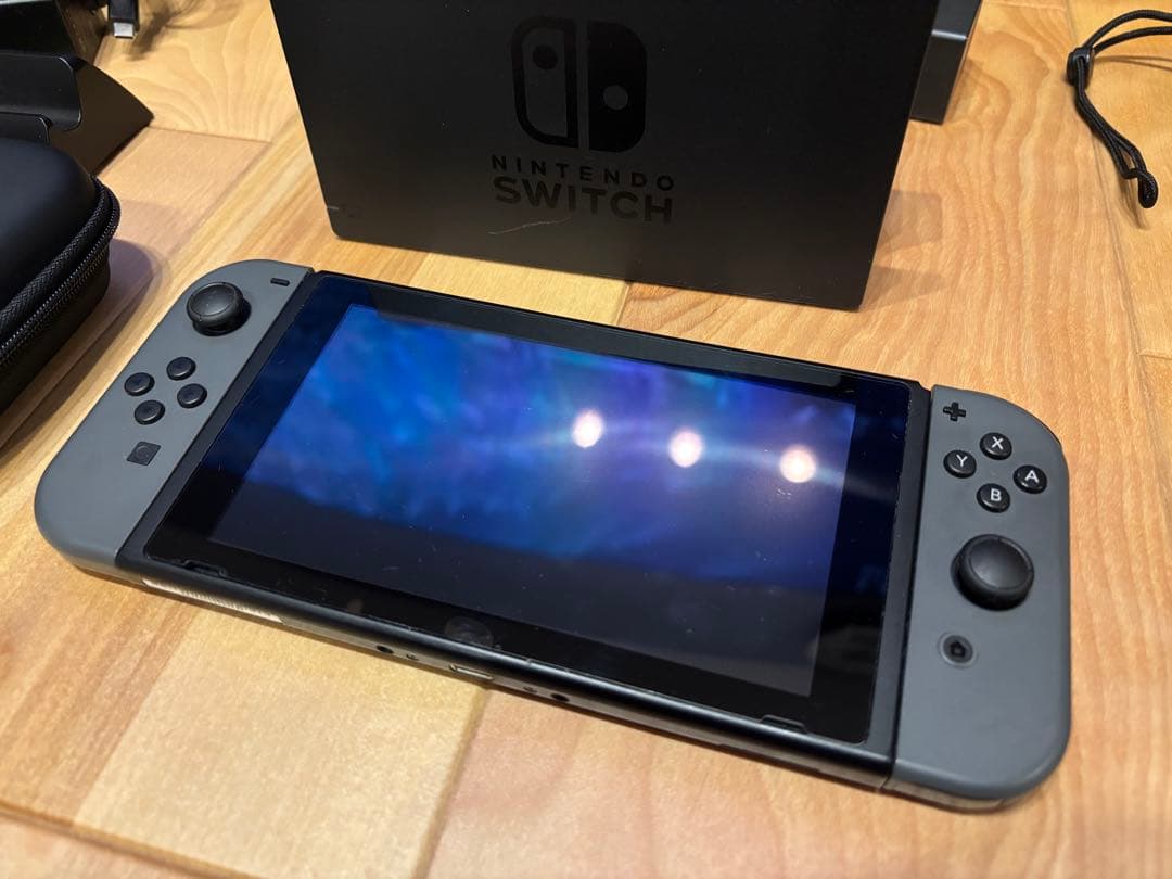 Nintendo Switch グレー 本体 充実の付属品