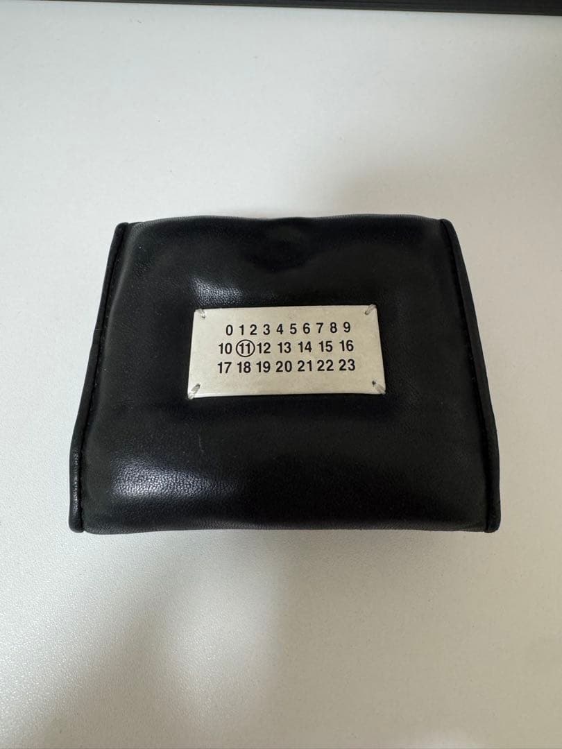 新品 マルジェラ 三つ折り財布 Glam Slam