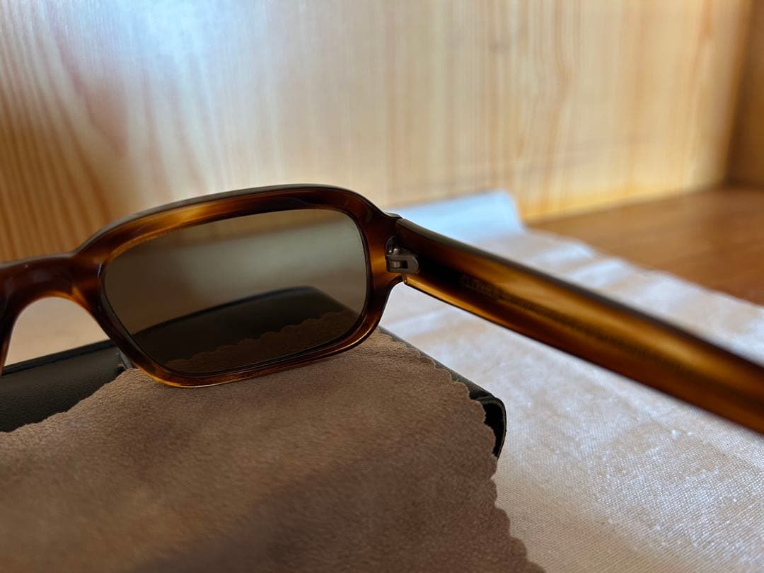 ひ*ん様 【90年代】 CUTLER AND GROSS べっ甲タイプ