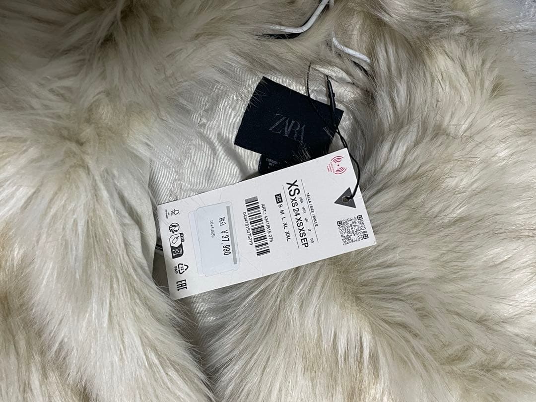 ZARA フェイクファーコート