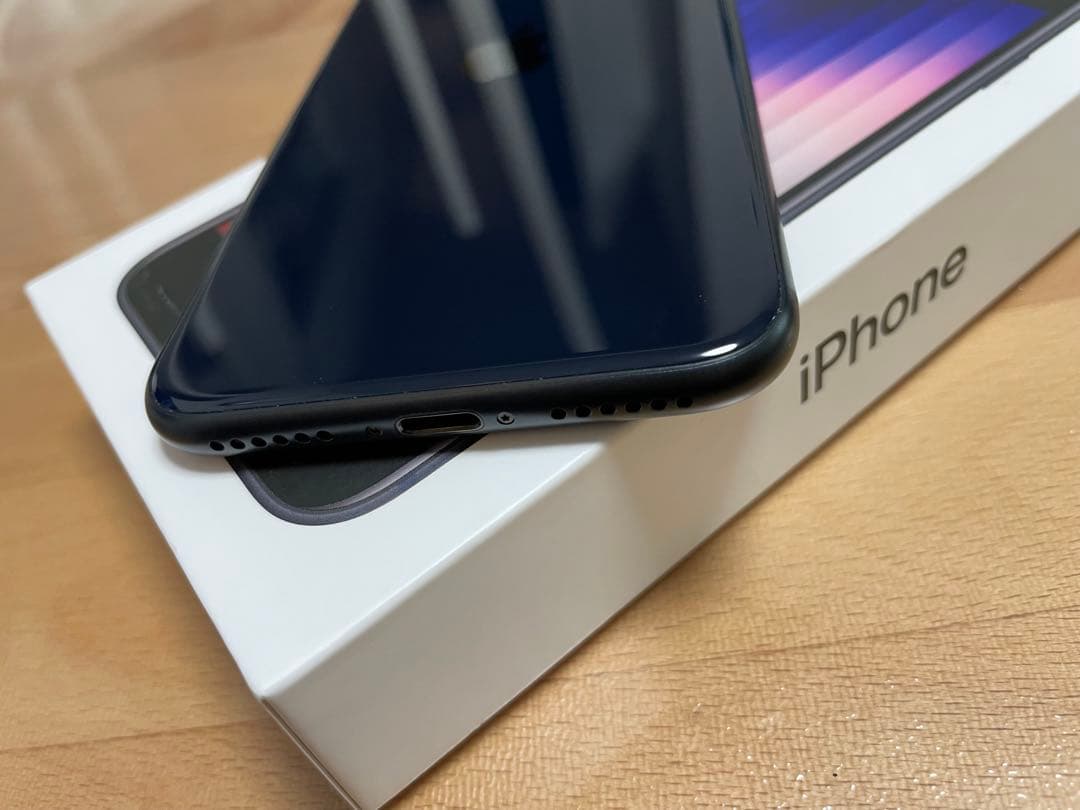 iPhoneSE 第3世代 本体 64gb iPhone SE se3 ブラック