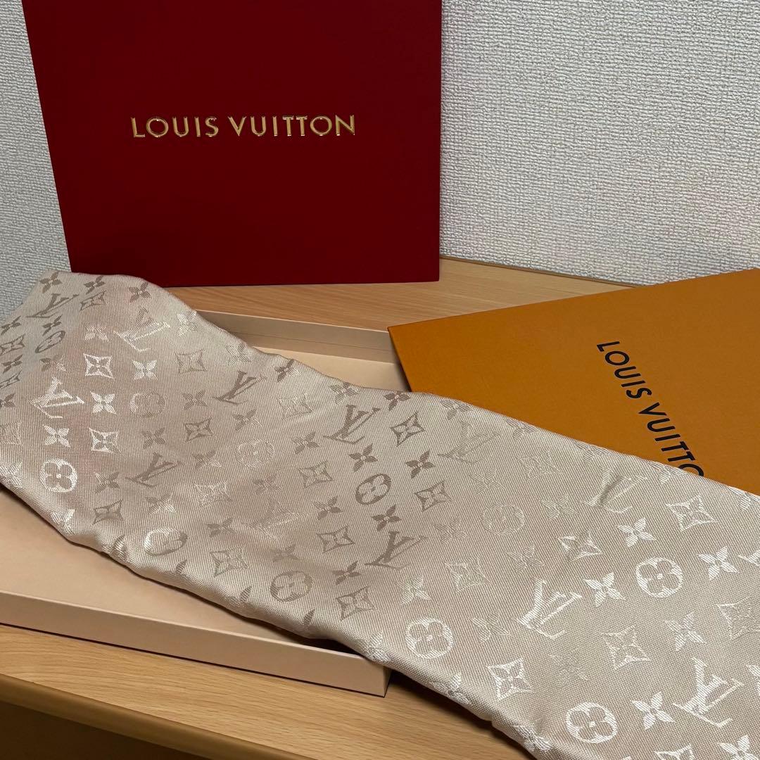 【美品】【定価の半額！】【即購入OK】ルイヴィトン ストール