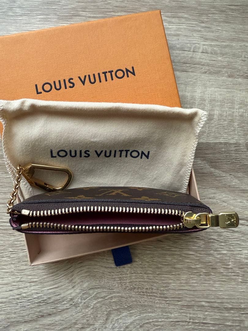 LOUIS VUITTON ルイヴィトン ポシェットクレ モノグラムケース