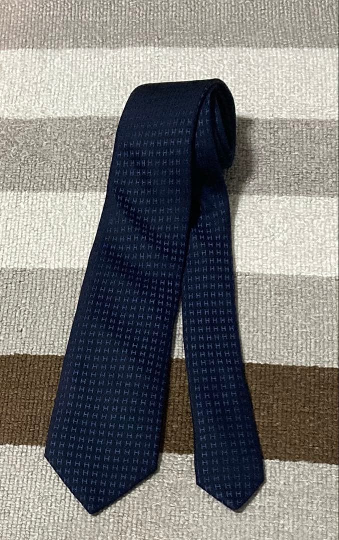 HERMES エルメス　ネクタイ　ファソネ　H柄　ジャガード　ネイビー