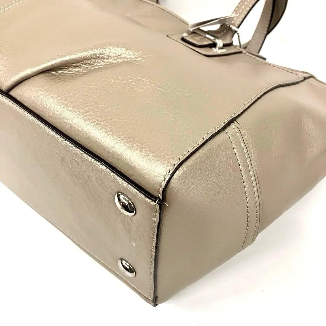 未使用！コーチCOACH本革ショルダートートバッグ シャンパンゴールド
