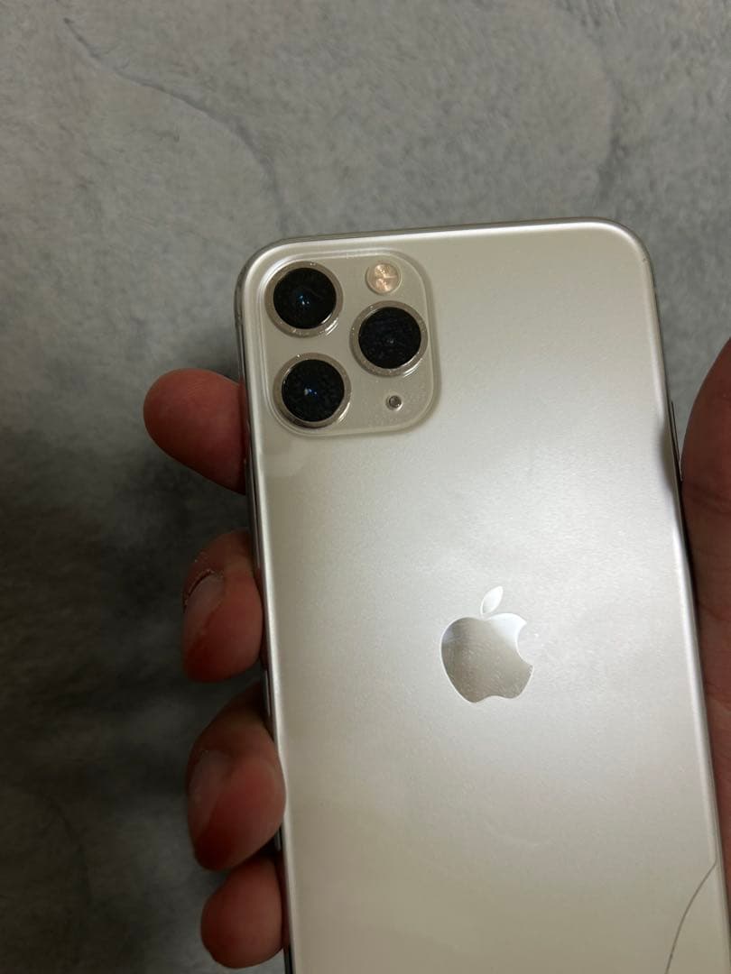 iPhone 11 Pro シルバー 本体 512GB SIMフリー