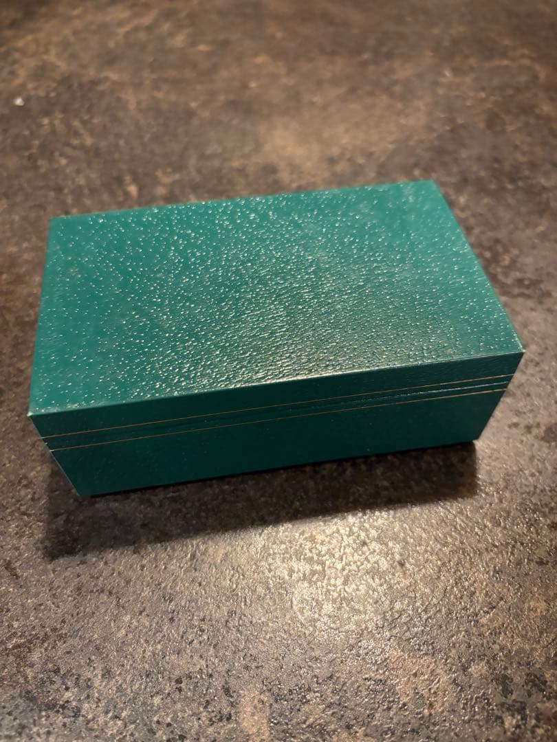 L*p様 GUCCI チェンジベゼル　12色　稼働未確認　　タイムセール