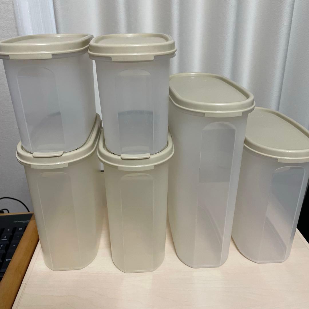 【値下げしました】タッパーウェアMM楕円　ベージュ　赤 セット