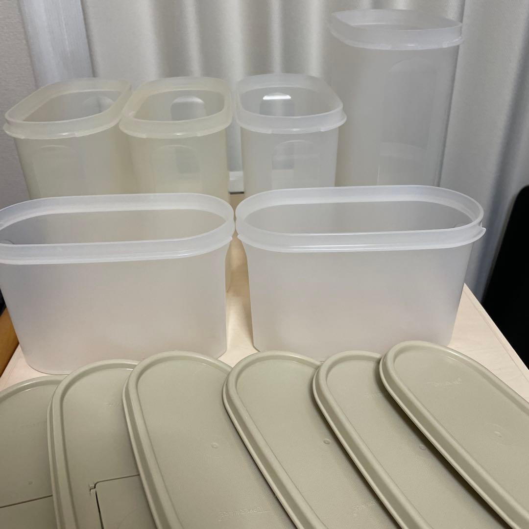 【値下げしました】タッパーウェアMM楕円　ベージュ　赤 セット