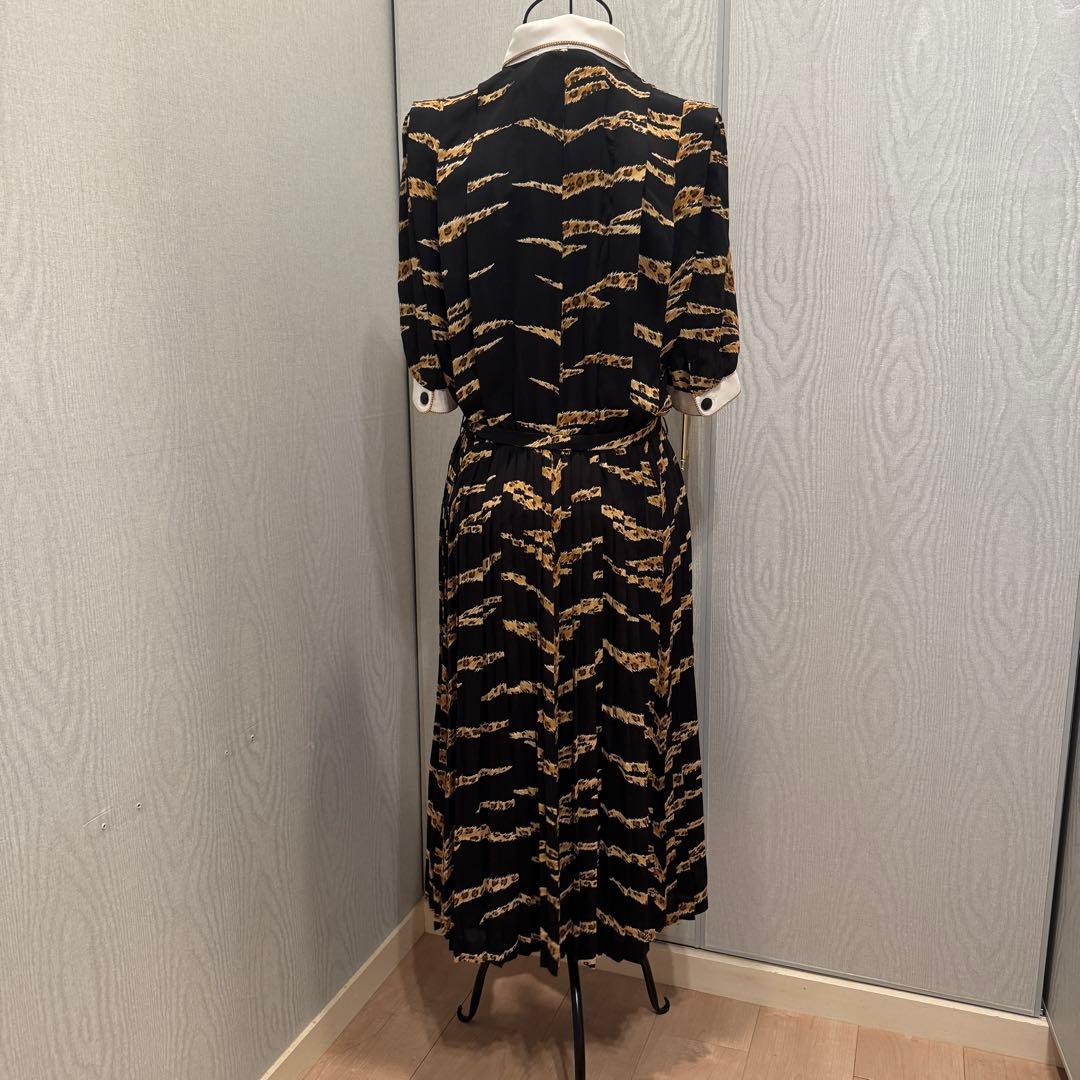 伊太利屋　レオパード柄　プリーツ　ワンピース