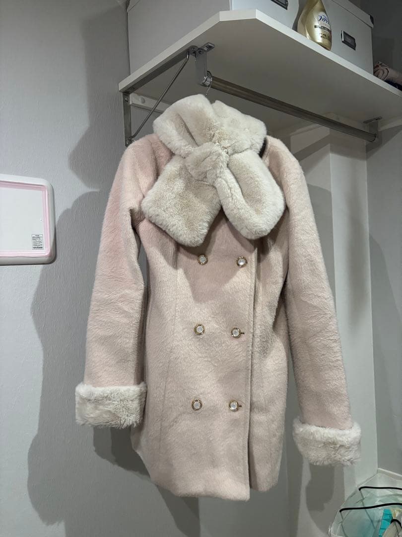 ロゼミューズ 2024 コート マフラー付き ピンク