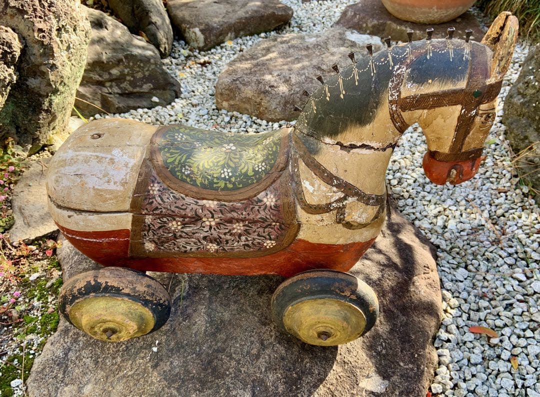 おもちゃの木馬　ヴィンテージ　アート　アンティーク風　古美術　インド　サーカス