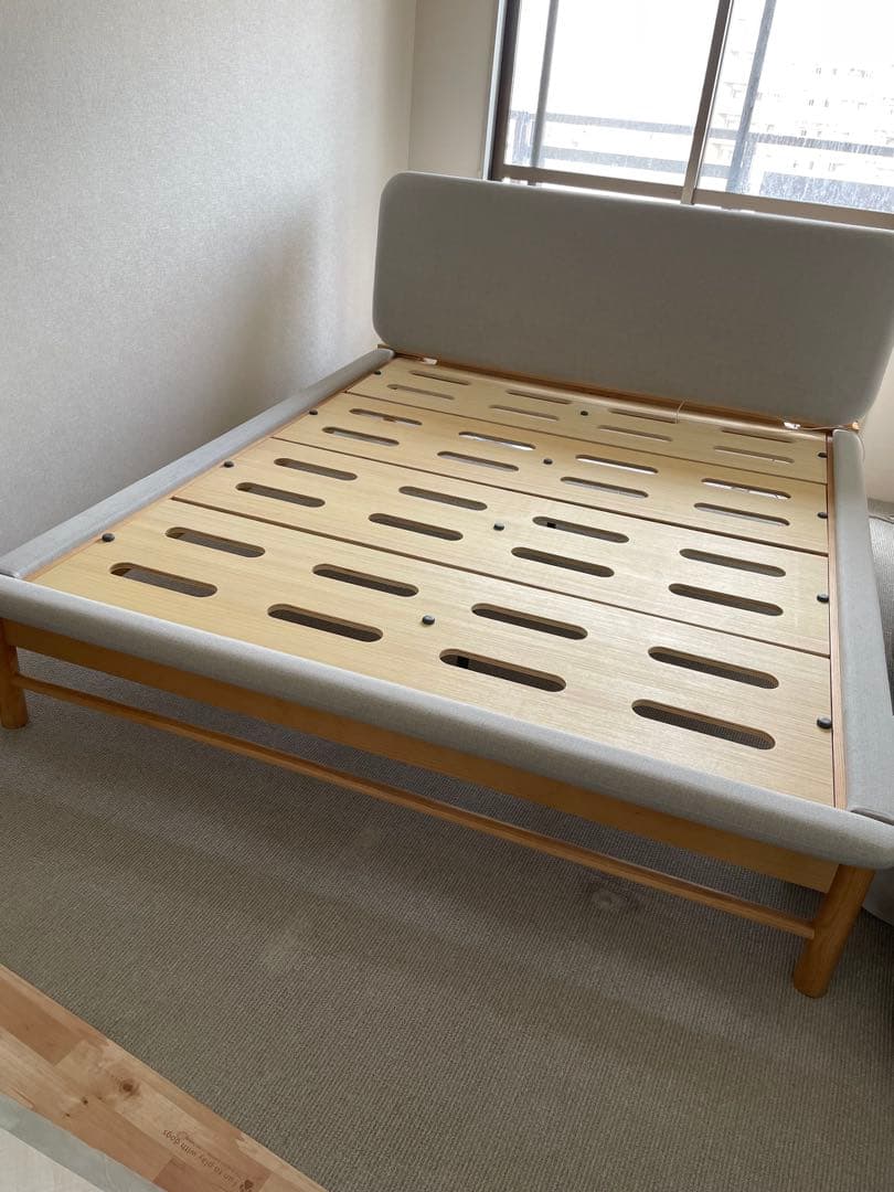 送料込み　コアラ　ファブリックベッドフレーム　クイーン