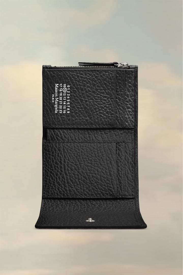 メゾン　マルジェラ　ブラックレザー 三つ折り財布