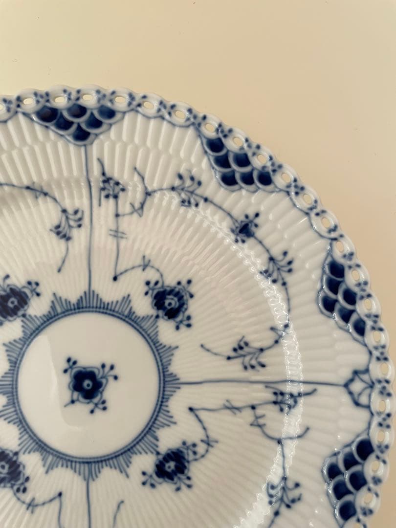   ブルー・フルーテッド、フルレース　24.5㎝