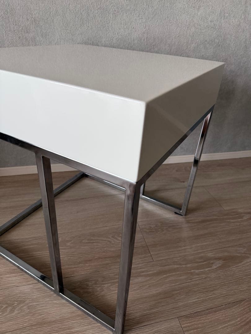 【値下げ】大塚家具　サイドテーブル　鏡面ホワイト