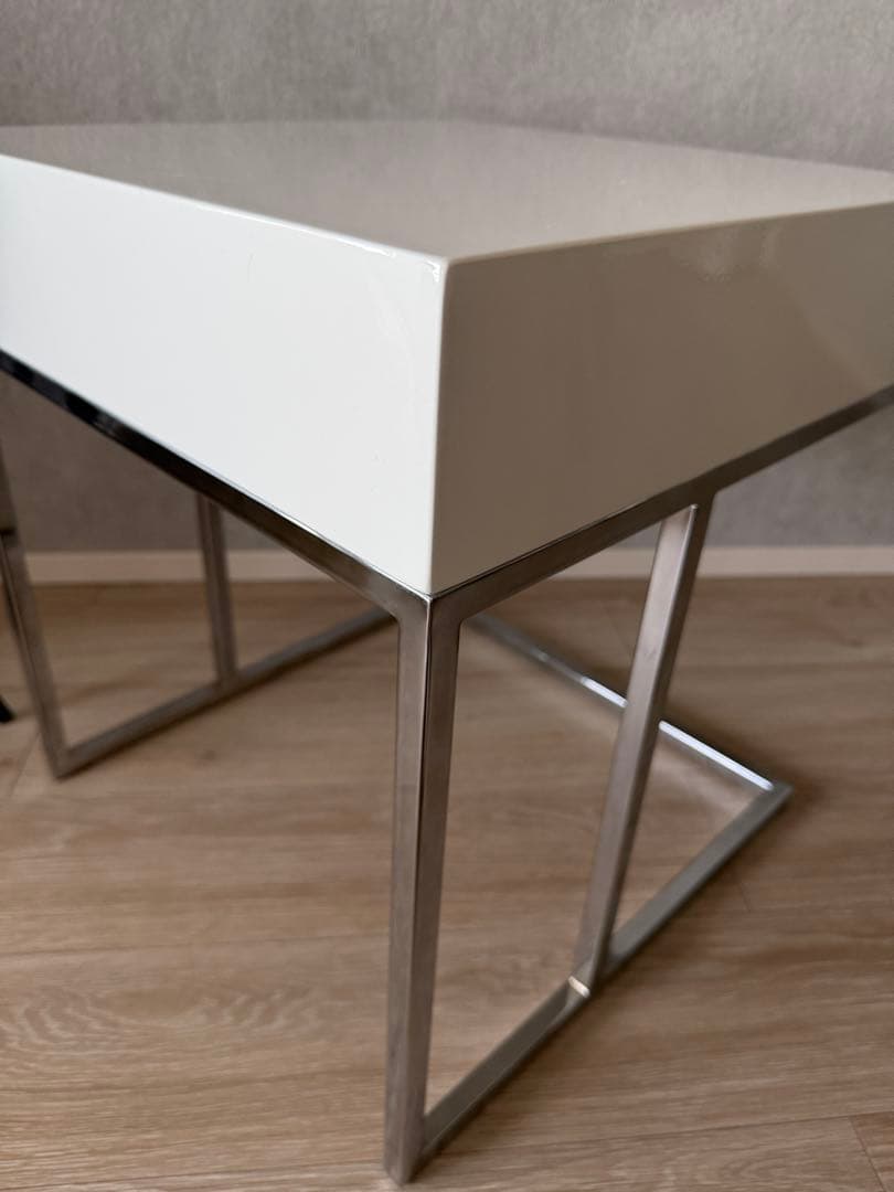 【値下げ】大塚家具　サイドテーブル　鏡面ホワイト