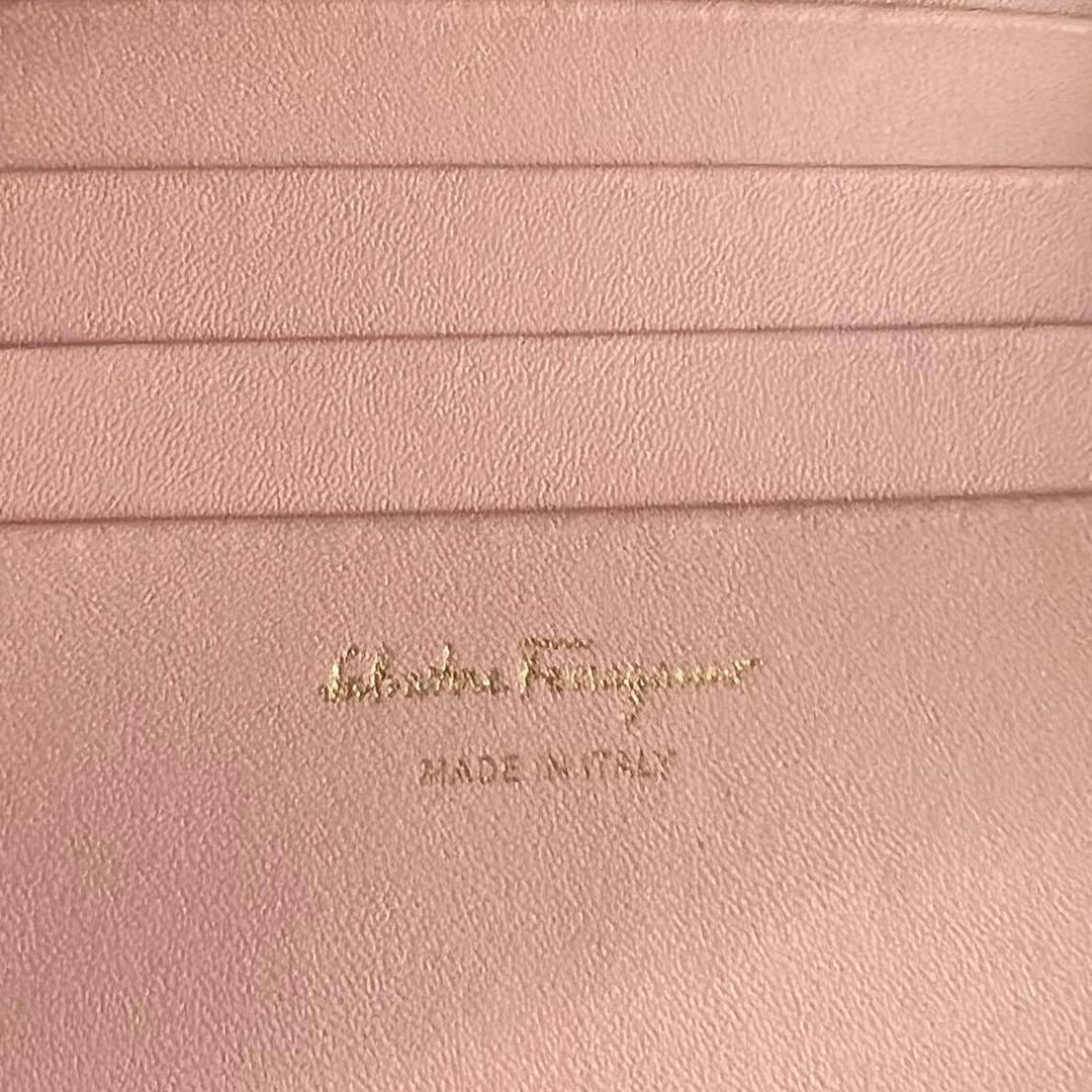 67 美品 Ferragamo サルバトーレフェラガモ 2つ折り財布