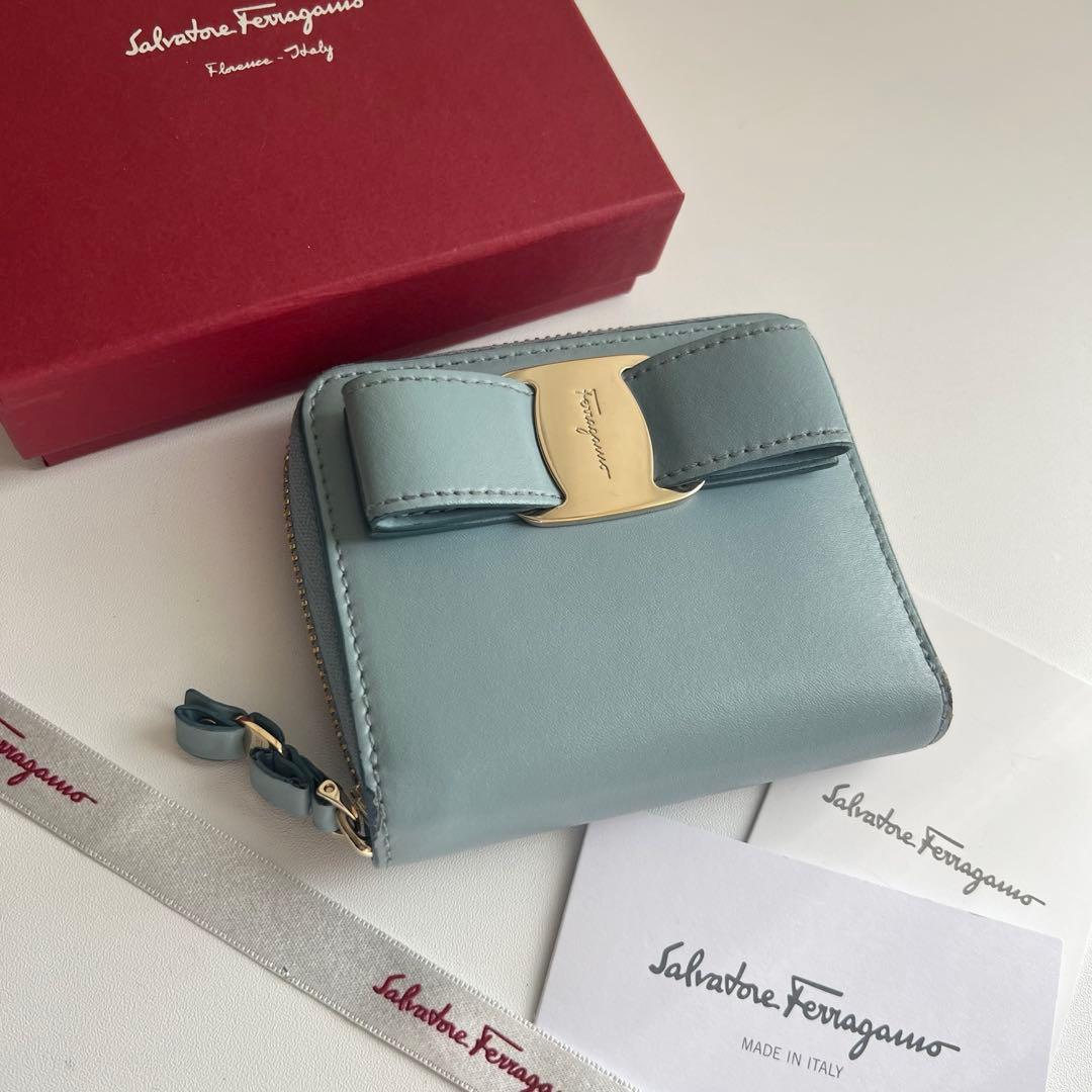 67 美品 Ferragamo サルバトーレフェラガモ 2つ折り財布