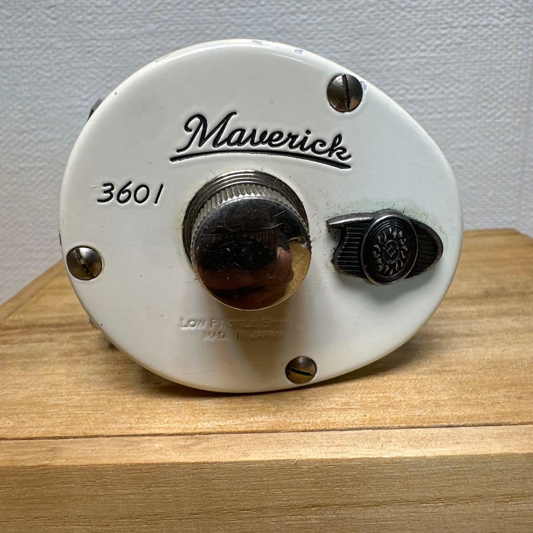 ロベルソンMaverick 3601 左巻きホワイト五十鈴