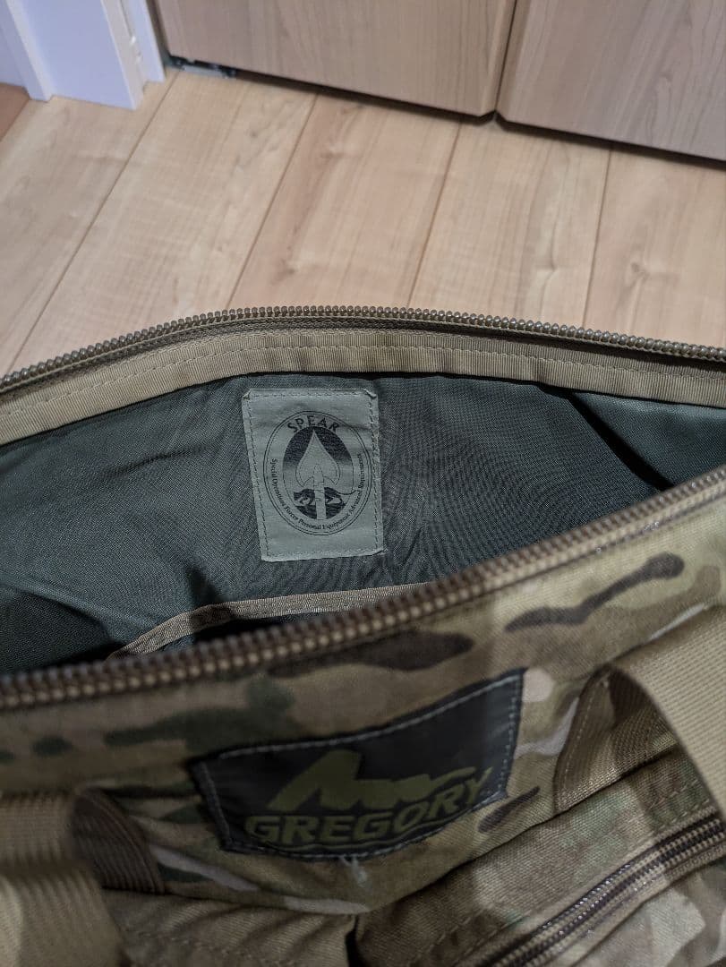 GREGORY マルチカム ショルダーバッグ