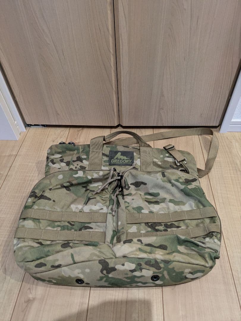 GREGORY マルチカム ショルダーバッグ