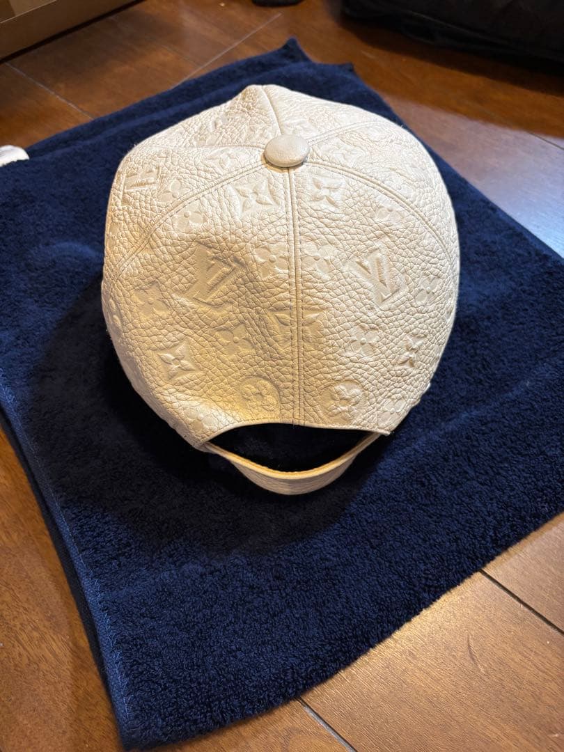 Louis Vuitton ホワイトキャスケット