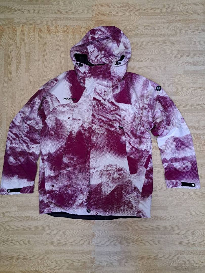 Marmot フード付きスキーウエア 紫と白の山柄
