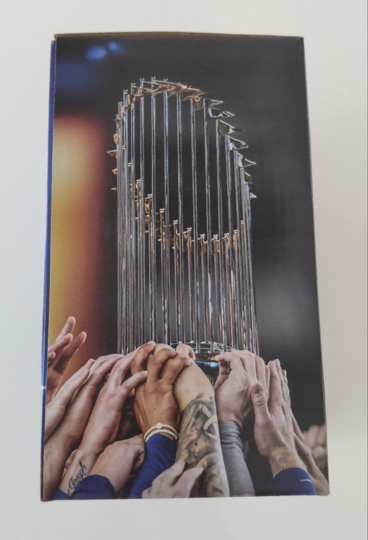 ロサンゼルス　ドジャース　ワールドシリーズ優勝トロフィー　レプリカ