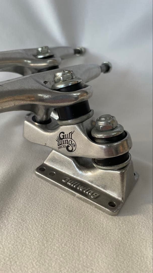 激レア！スケボー トラックGULLWING SIDEWINDER1 【送料無料】