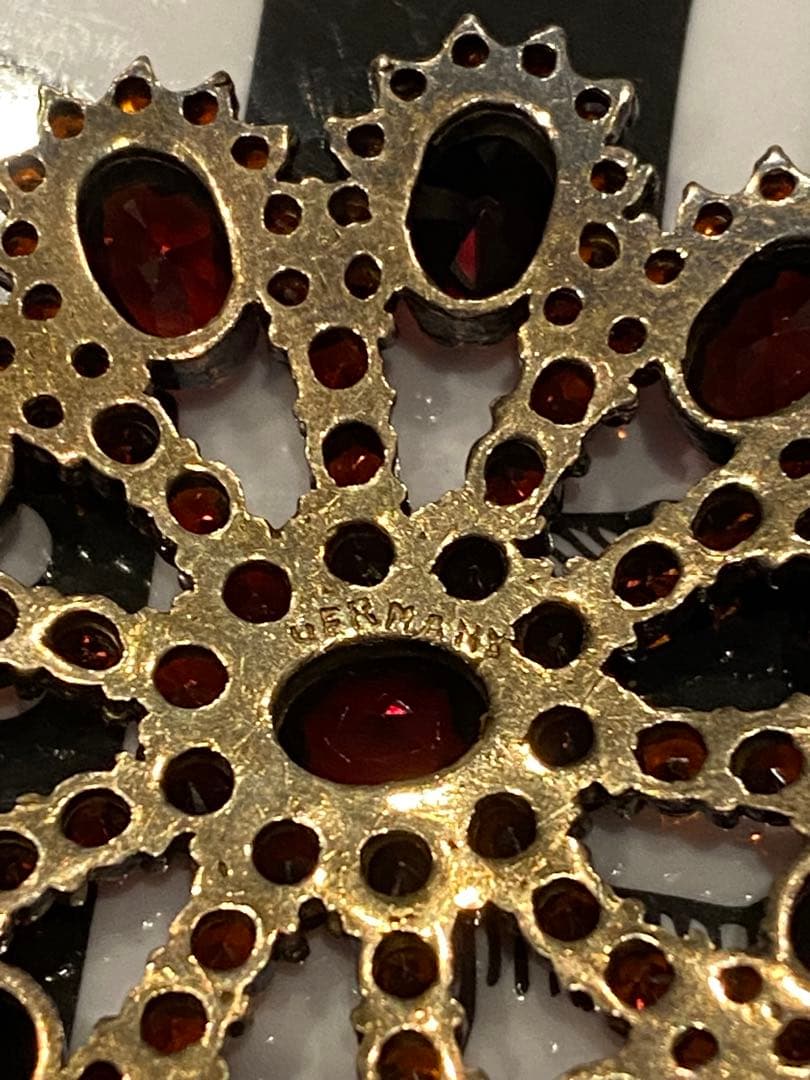 ドイツ製　ボヘミアンガーネット　ネックレストップ