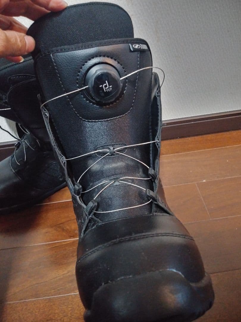ブラック スノーボードブーツ ダイヤル式
