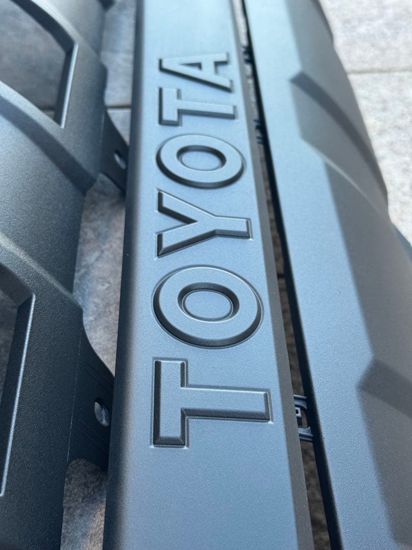 ②ランドクルーザー250 カウルトップ　グリル　ドアハンドル　ラプターライナー