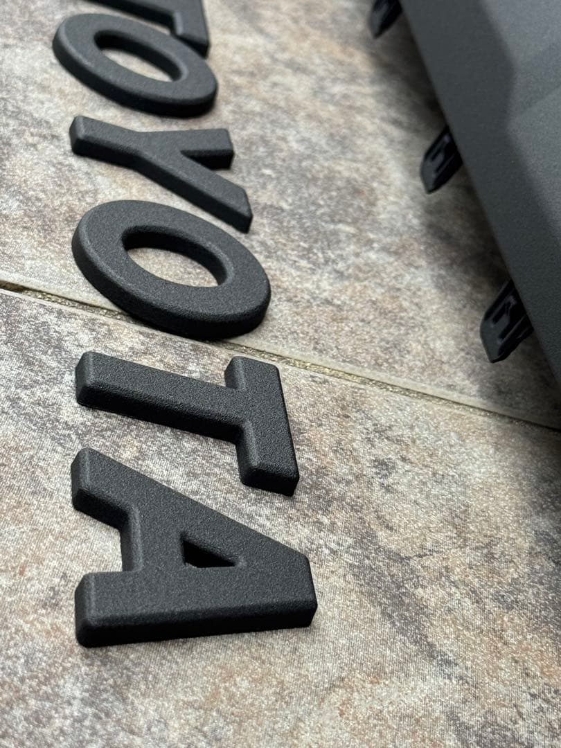 ②ランドクルーザー250 カウルトップ　グリル　ドアハンドル　ラプターライナー