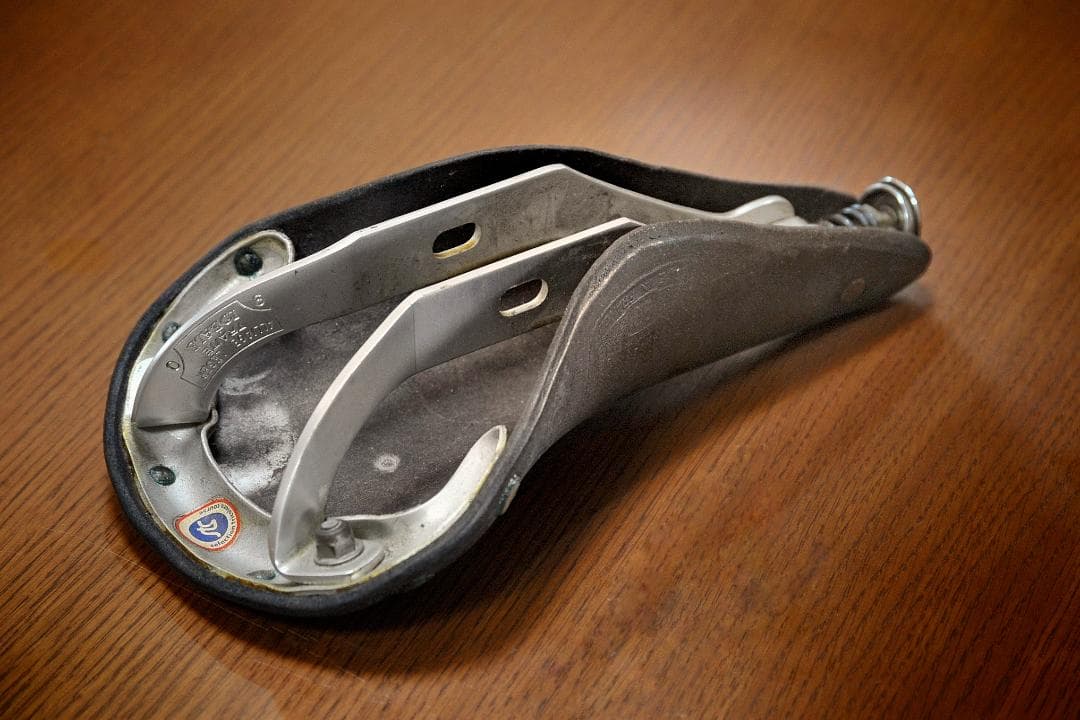 ★IDEALE 90　　【未使用品】　アルミ製支持台　コレクター用など　♪