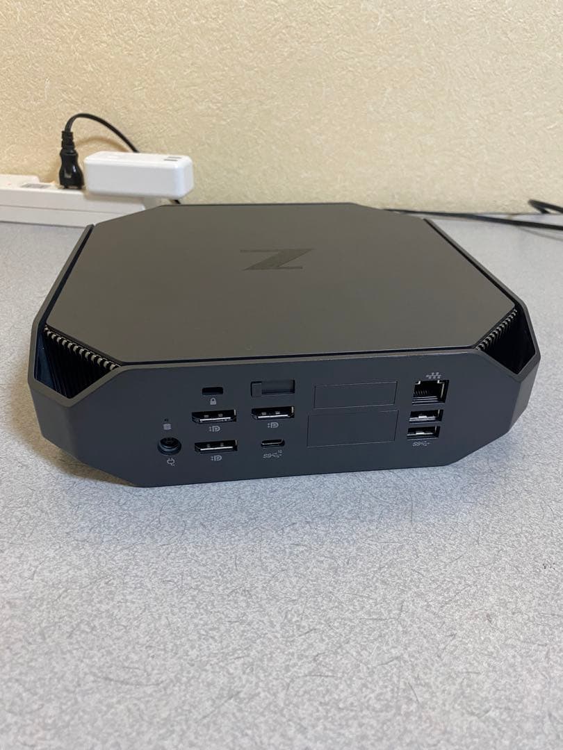 HP Z2 Mini G4 Xeon E-2144G 16GB　256GB