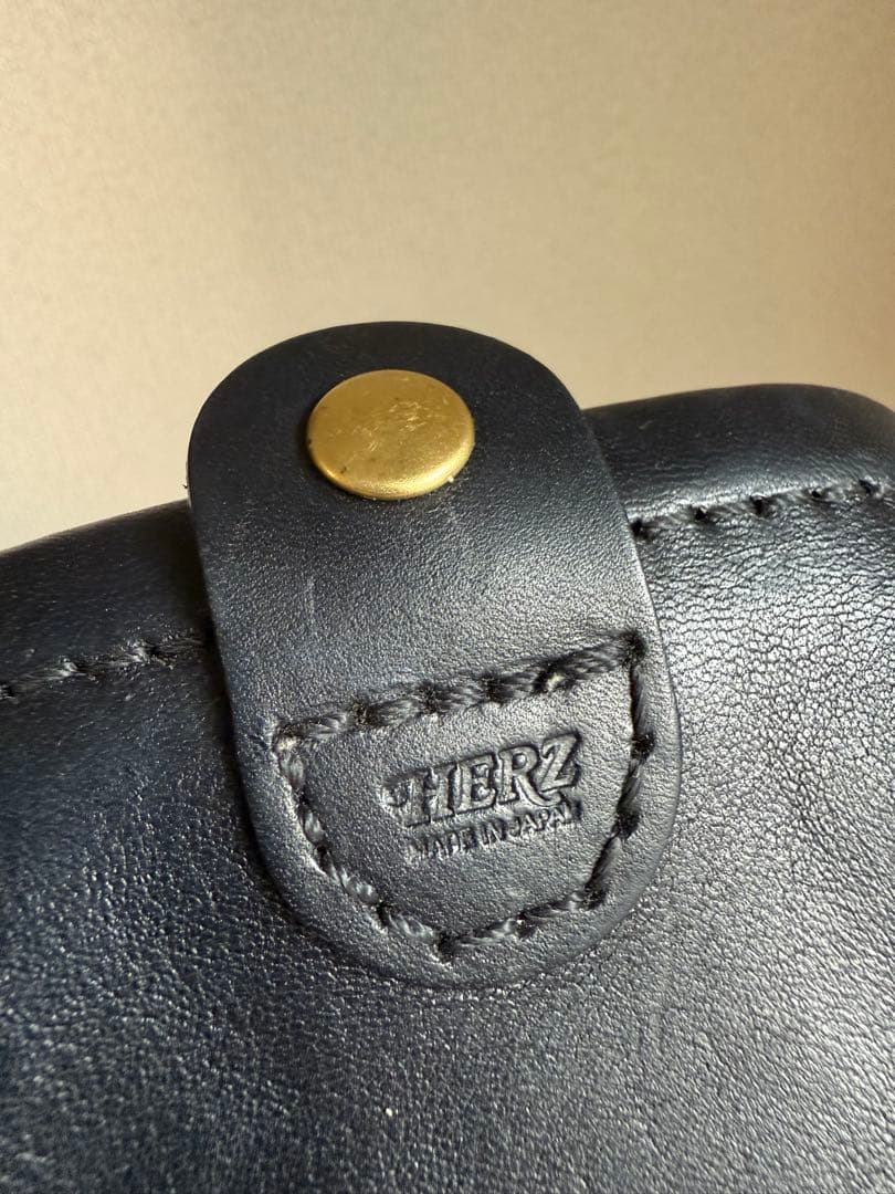 HERZ ヘルツ　日本製 ガマ口ポーチ ブラック　レザー