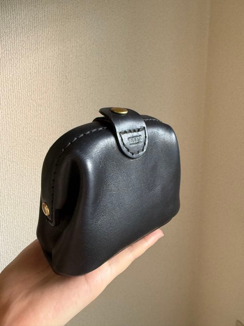 HERZ ヘルツ　日本製 ガマ口ポーチ ブラック　レザー