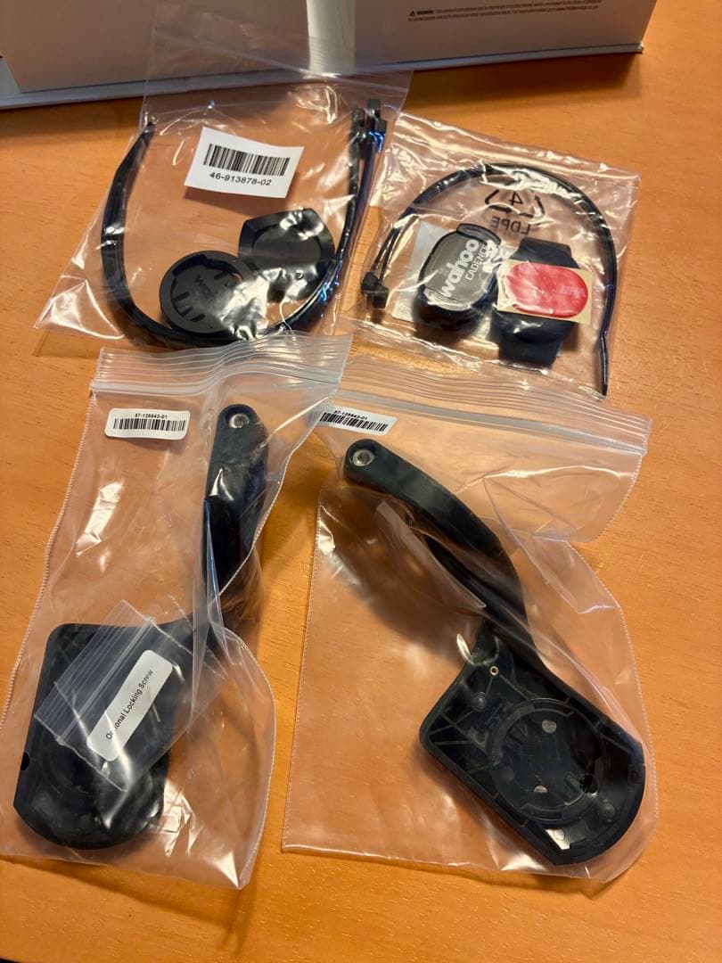 wahoo ELEMNTBOLT V2 （箱&アクセサリー付き）