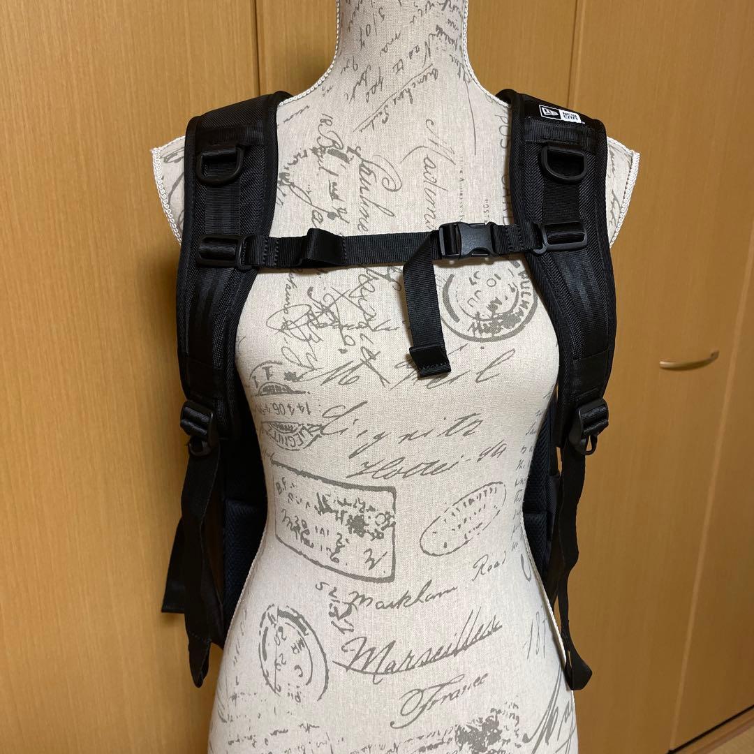 美品　NEW ERA ブラック バックパック