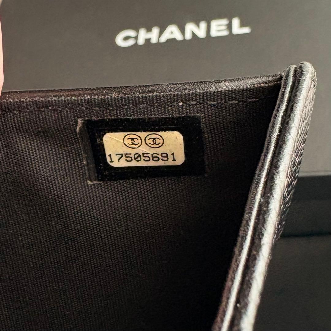 専用出品 《美品》 CHANEL キャビアスキン 折り財布