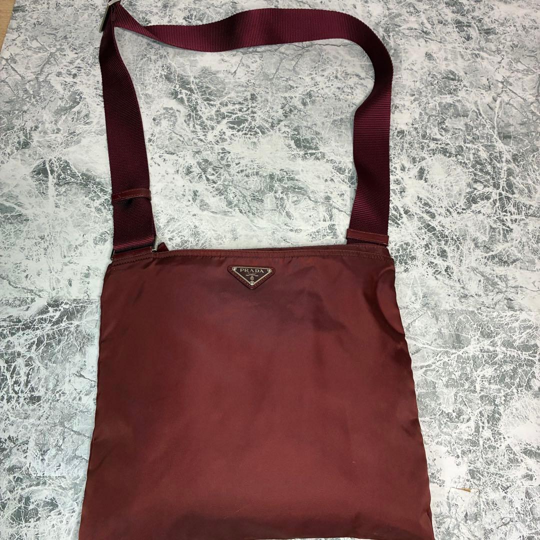 ✨PRADA✨　プラダ　ショルダーバッグ　メッセンジャーバッグ　ナイロン