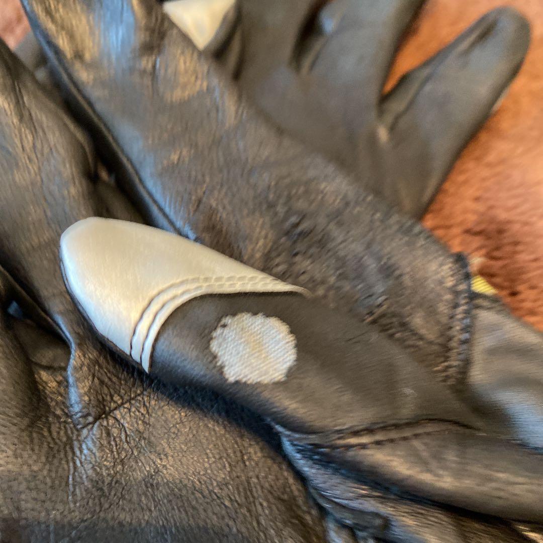 佐藤　都志也　選手　実使用バッティンググローブ