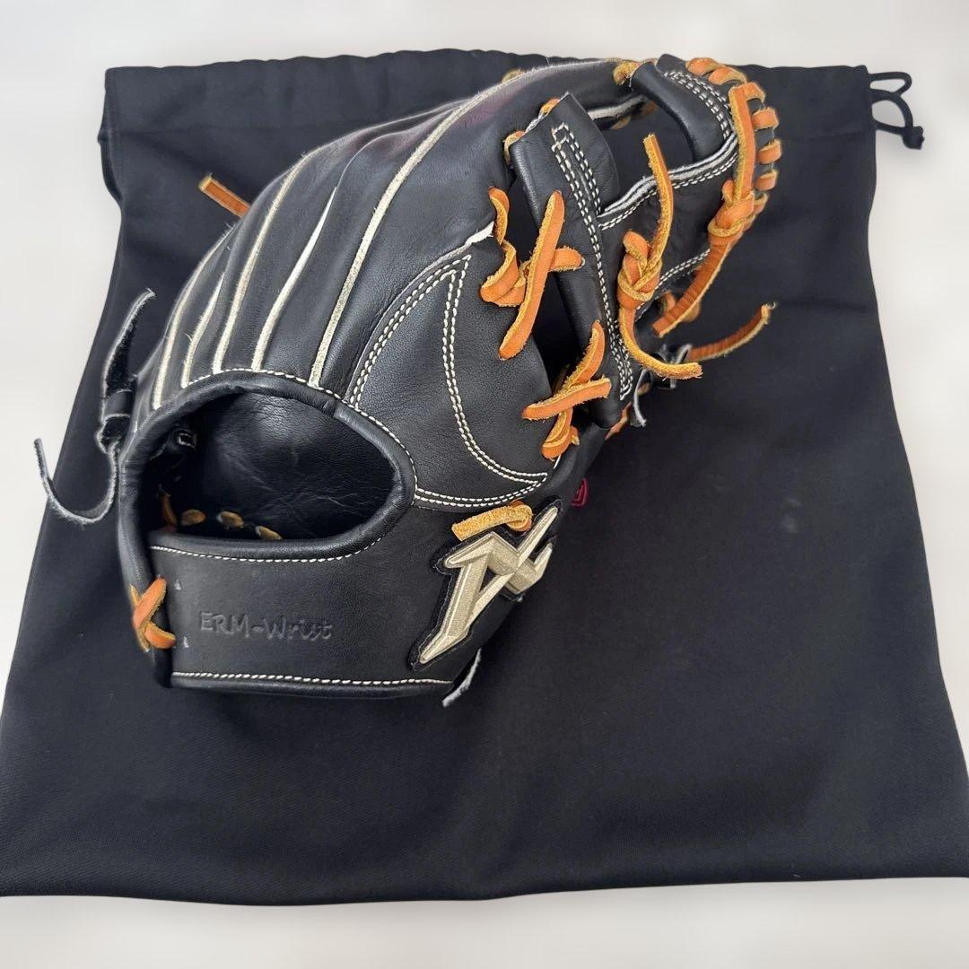 アトムズ　軟式グローブ 黒/オレンジ